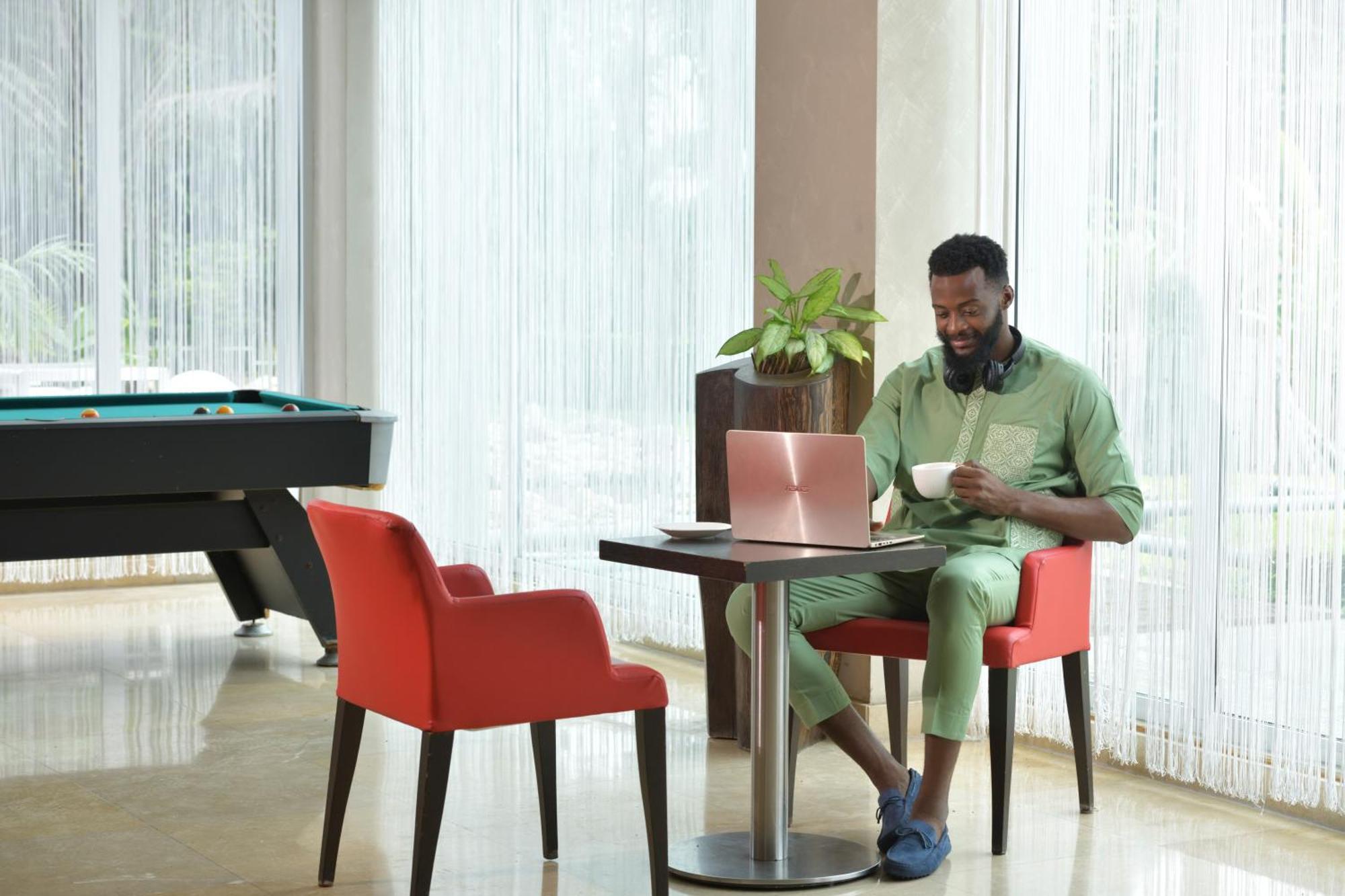 Pullman Kinshasa Grand Hotel Экстерьер фото