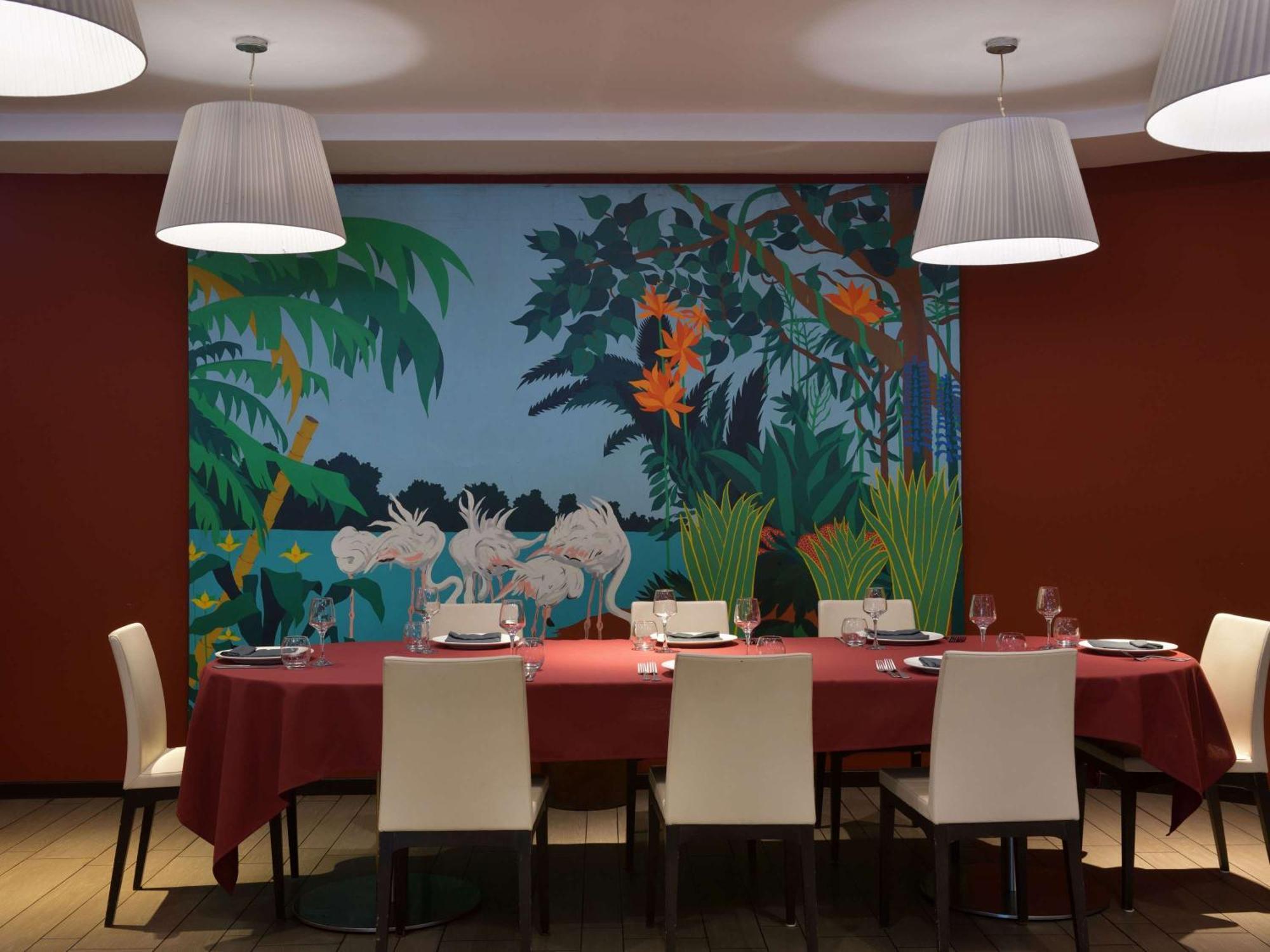 Pullman Kinshasa Grand Hotel Экстерьер фото
