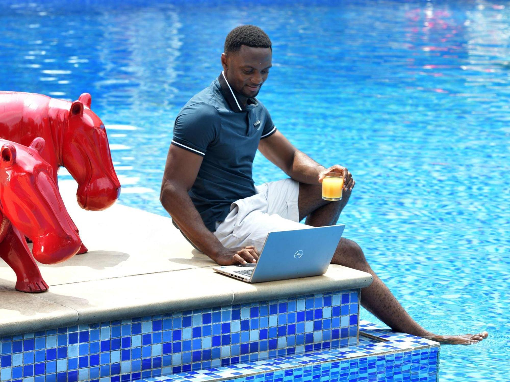 Pullman Kinshasa Grand Hotel Экстерьер фото