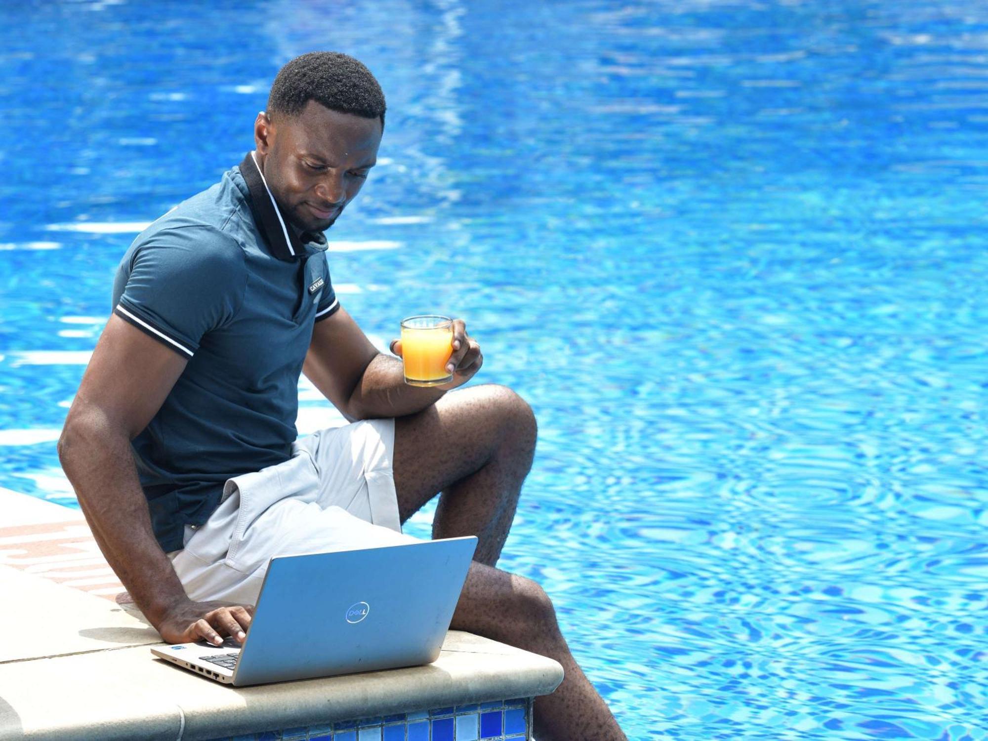 Pullman Kinshasa Grand Hotel Экстерьер фото