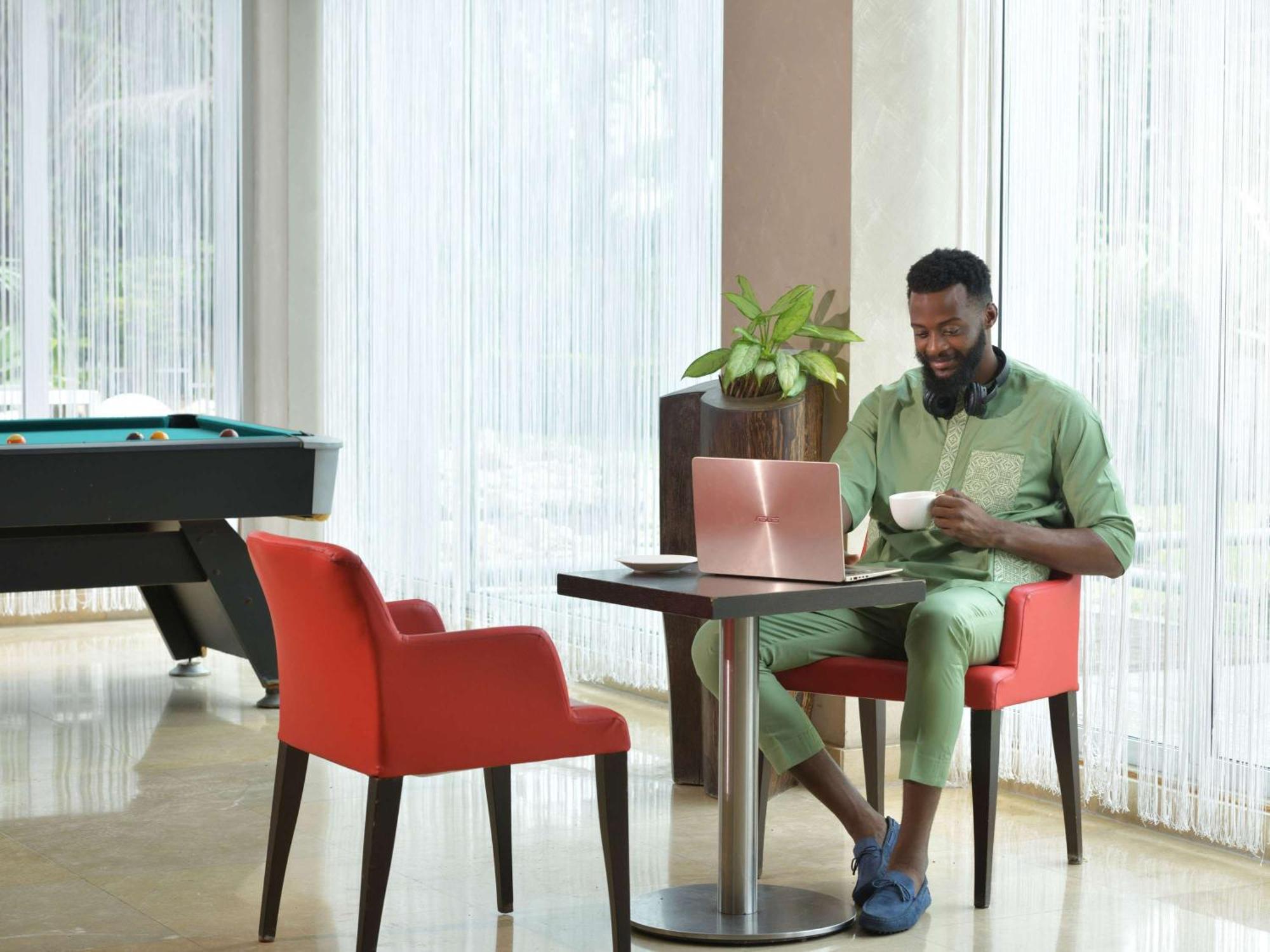 Pullman Kinshasa Grand Hotel Экстерьер фото