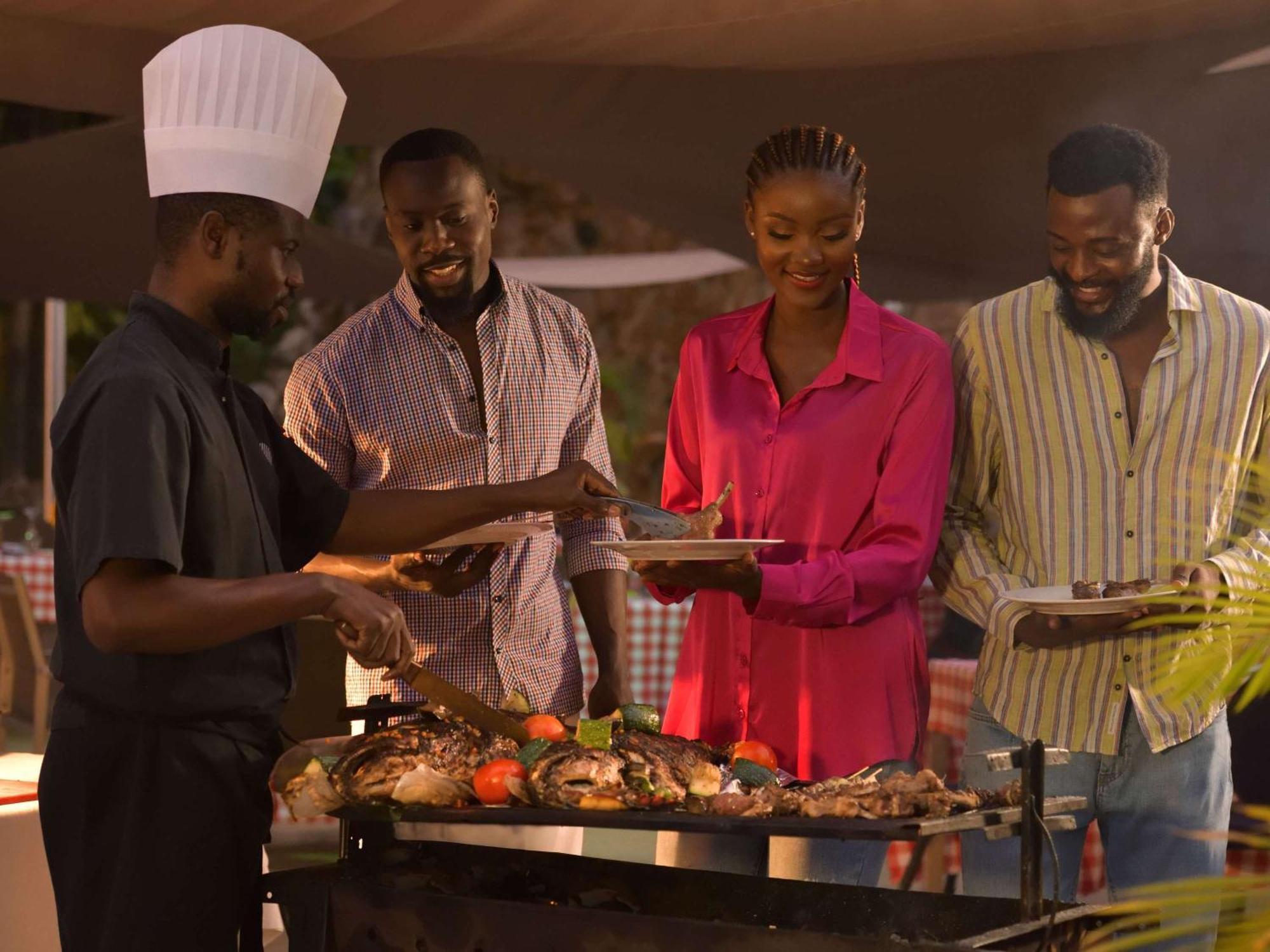 Pullman Kinshasa Grand Hotel Экстерьер фото